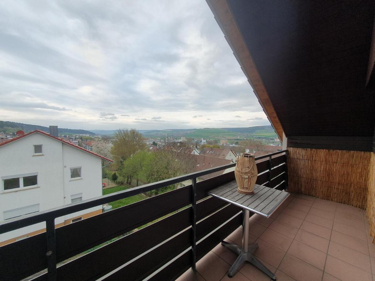 Wohnung Mit Ausblick In Таубербишофсхайм Екстериор снимка