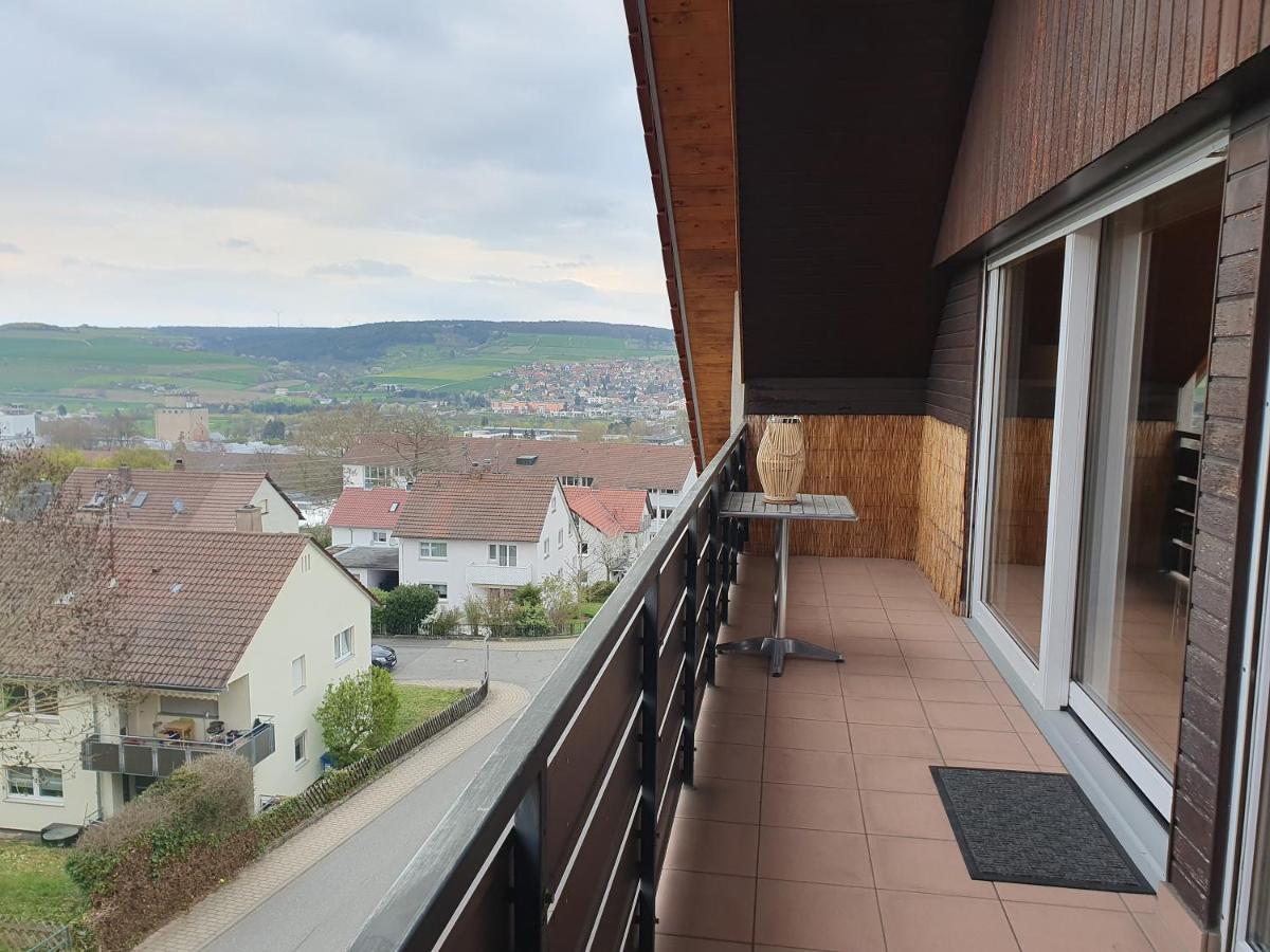 Wohnung Mit Ausblick In Таубербишофсхайм Екстериор снимка